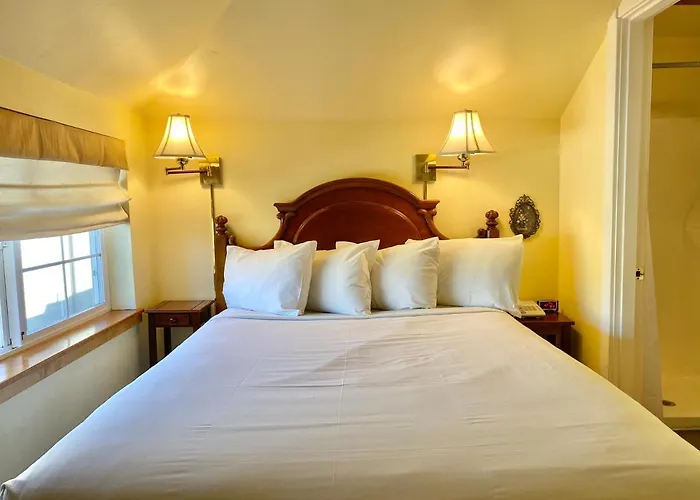 Excelsior Inn